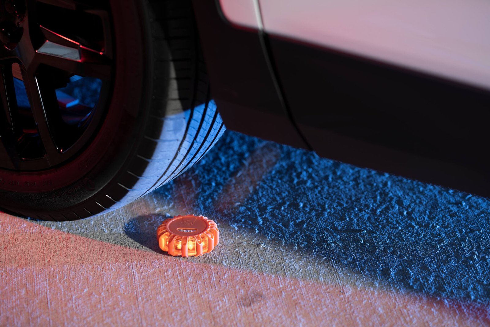 LED Road Flare - Image 3