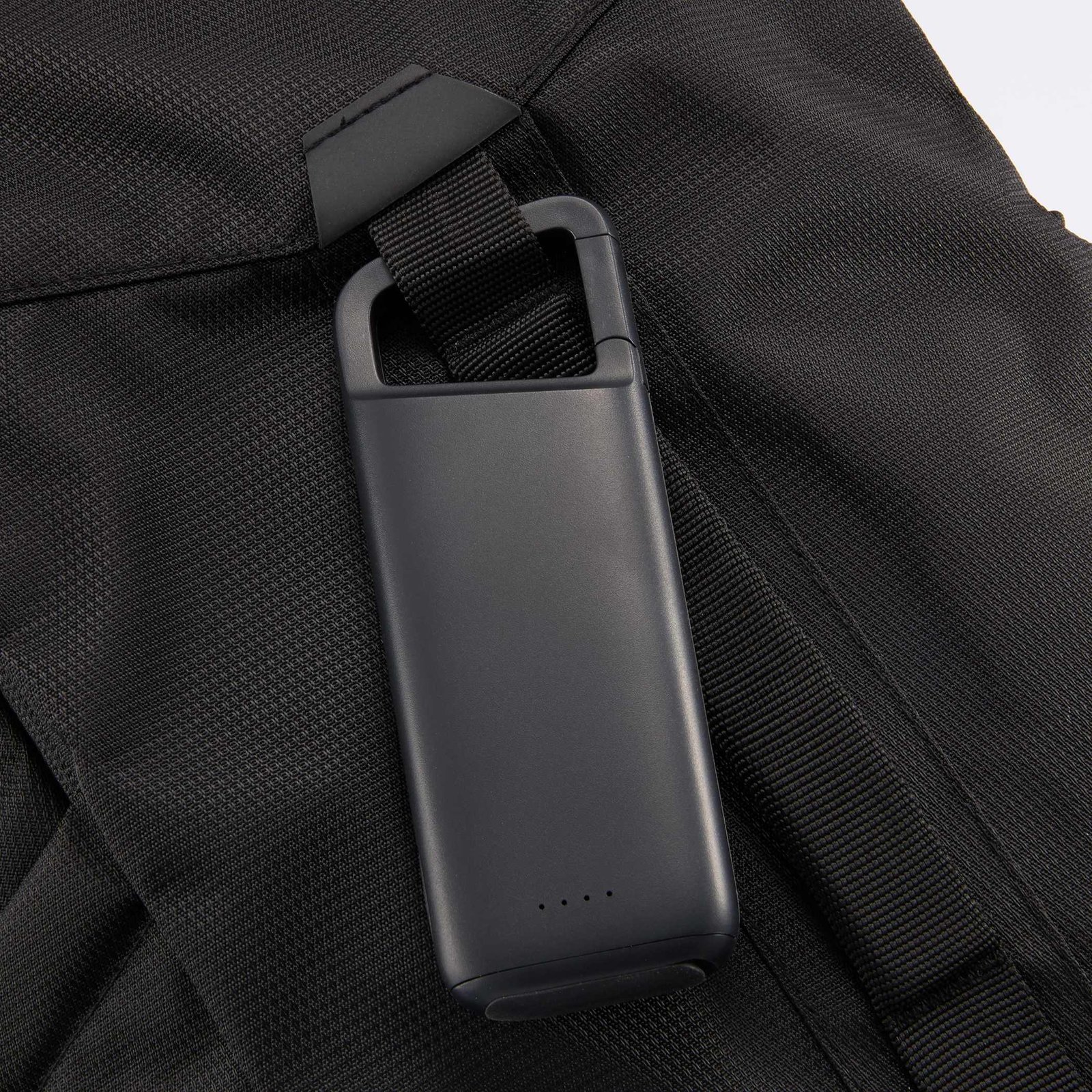 Clip Clap Water Resistant 5000 mAh Power Bank - Image 6