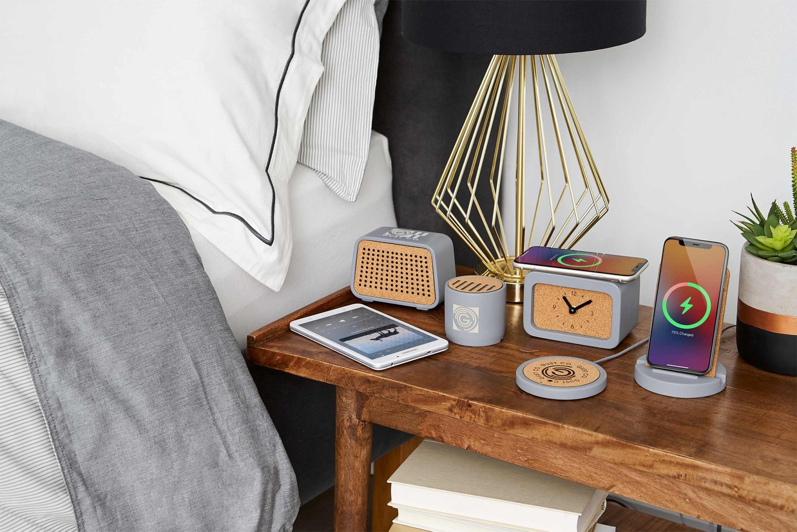 Set in Stone Wireless Charging Stand - Image 5