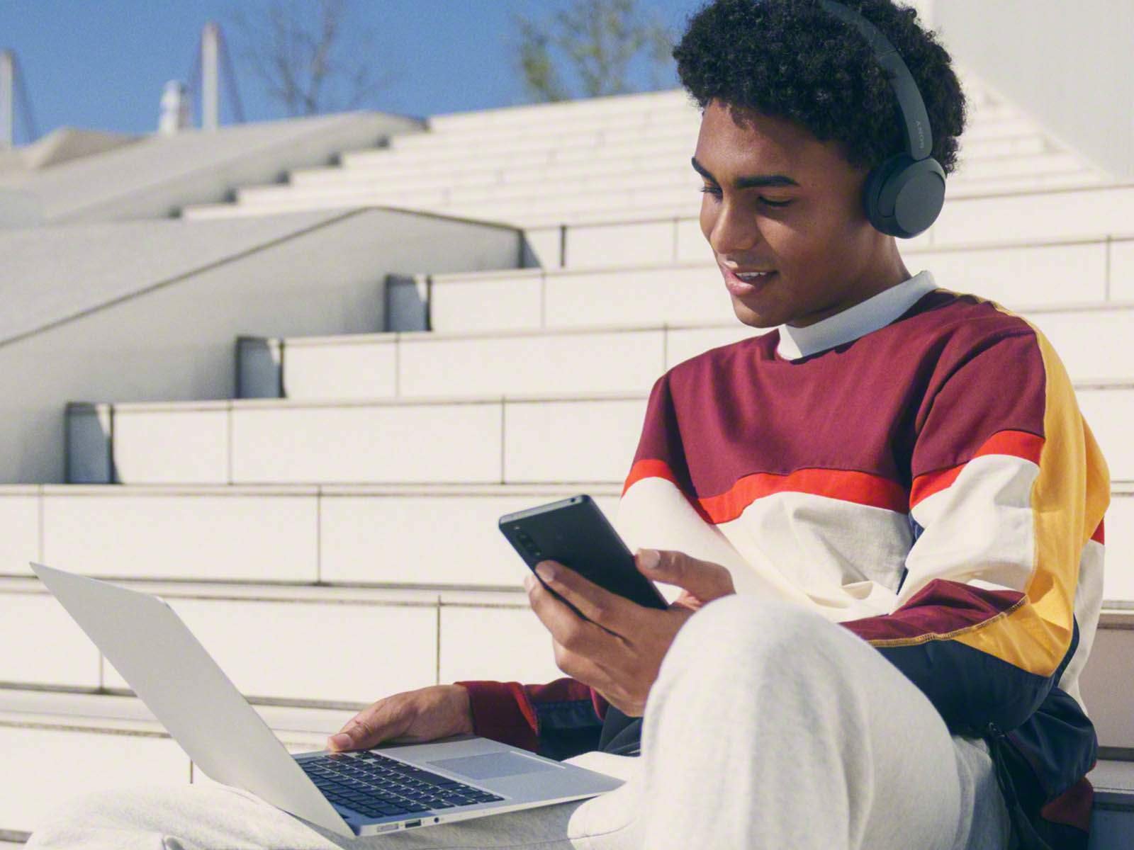 Sony WH-CH520 Wireless Headphones with Microphone - Image 9