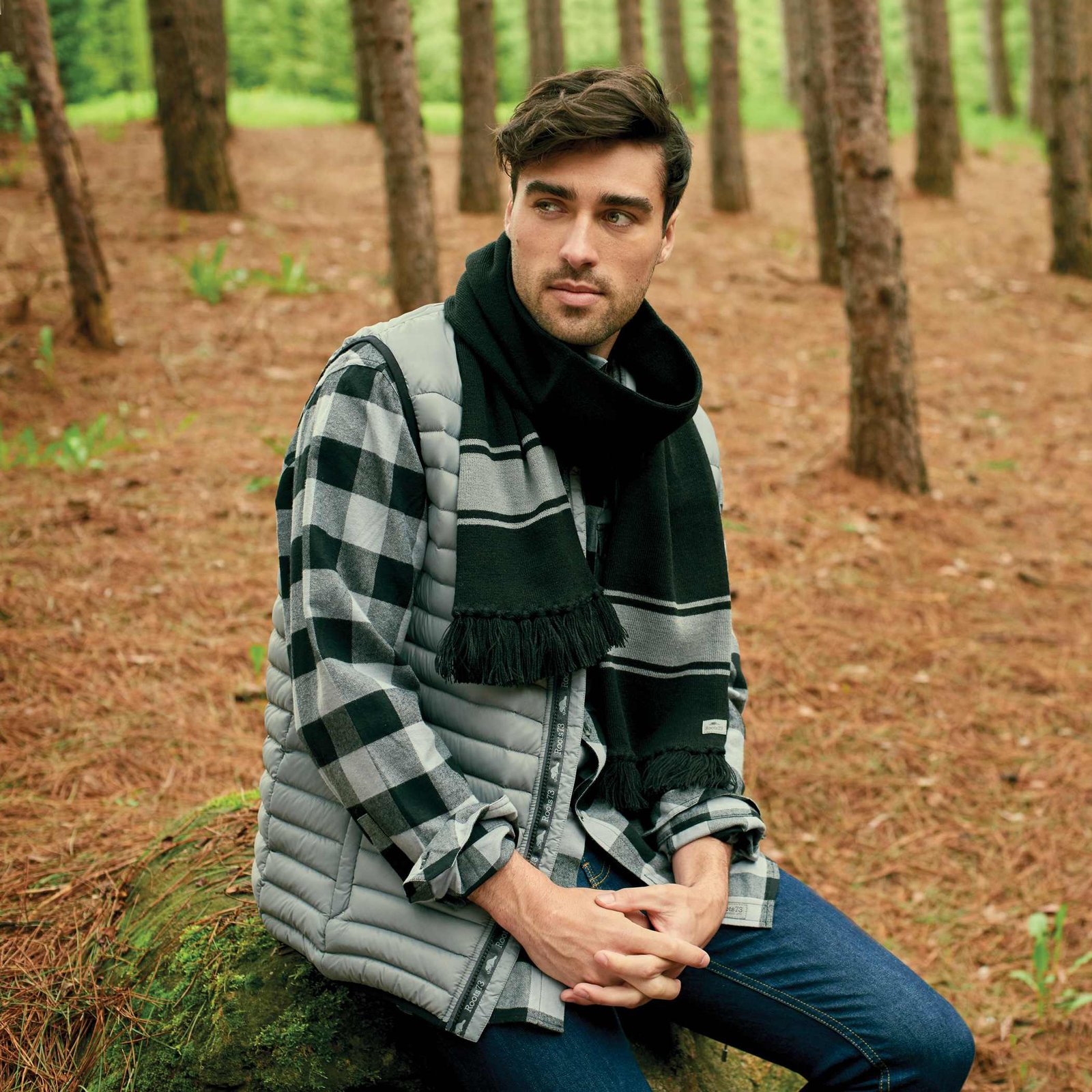 TM19557_938_D_ONL_CROP Men's EAGLECOVE Roots73 Lightweight Down Puffer Vest - Image 1